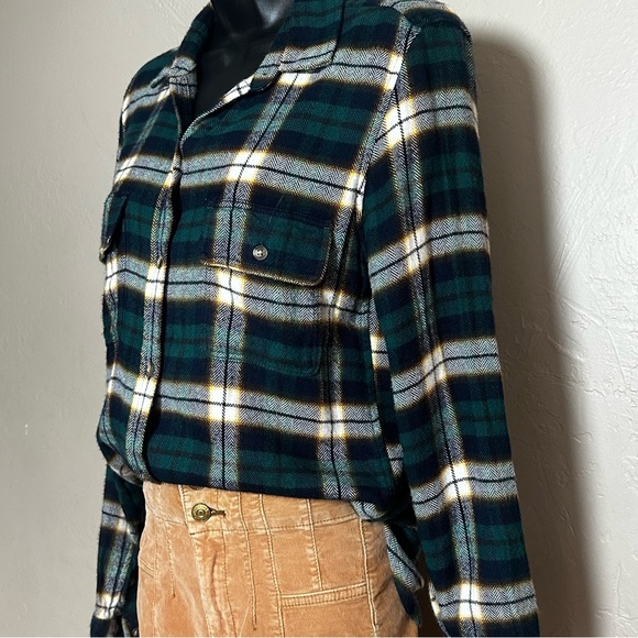 American Eagle Outfitters Tops - Vintage Inspired VISCOSE Blend American Eagle Outfitters Slim Fit Flannel Shirt